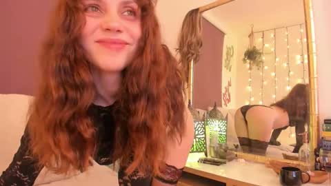 Snapshot of angie0805 chatting on March 8, 10:02 pm Karina online show from March 8, 10:02 pm