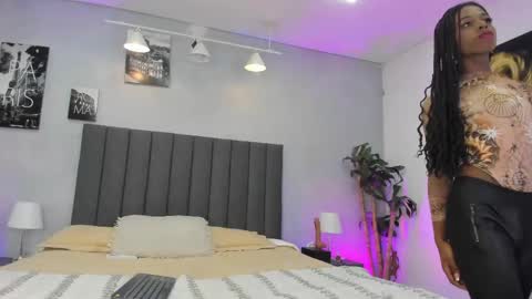Snapshot of angie_abby chatting on June 1, 3:41 am Angie Abby online show from June 1, 3:41 am
