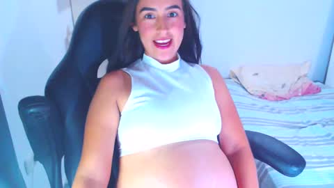 Snapshot of angie_dreamgirl chatting on January 12, 5:54 pm IG angie dreamgirl01 online show from January 12, 5:54 pm