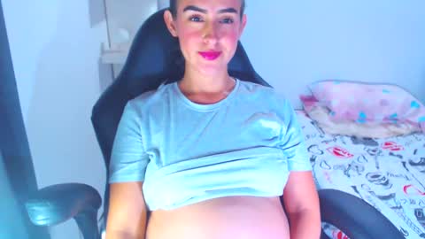 Snapshot of angie_dreamgirl chatting on January 27, 9:44 pm IG angie dreamgirl01 online show from January 27, 9:44 pm