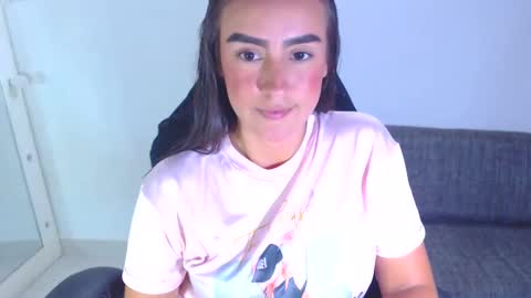 Snapshot of angie_dreamgirl chatting on November 3, 9:48 pm IG angie dreamgirl01 online show from November 3, 9:48 pm