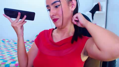 Snapshot of angie_dreamgirl chatting on June 10, 11:03 pm IG angie dreamgirl01 online show from June 10, 11:03 pm