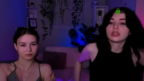 Snapshot of angie_foxy chatting on June 28, 7:20 pm Angle online show from June 28, 7:20 pm