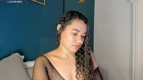 Snapshot of angie_leonn chatting on June 1, 12:29 pm A N G I E online show from June 1, 12:29 pm