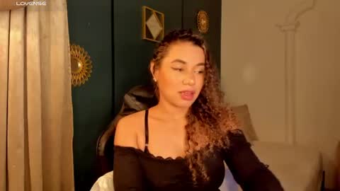 Snapshot of angie_leonn chatting on July 9, 12:42 pm A N G I E online show from July 9, 12:42 pm