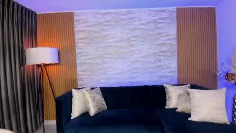 Snapshot of angie_smith_x chatting on July 23, 11:08 am angie_smith_x online show from July 23, 11:08 am