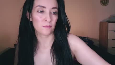 Snapshot of angiesquirt chatting on July 13, 5:10 am VALENTINA online show from July 13, 5:10 am