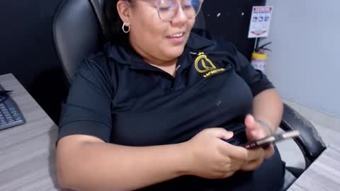 angy online show from November 24, 8:52 pm