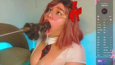 Snapshot of ania_001 chatting on June 8, 5:24 pm Ania . IG. Ania 001S online show from June 8, 5:24 pm