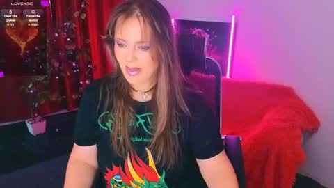 Snapshot of anielafox chatting on June 6, 6:29 am Aniela online show from June 6, 6:29 am