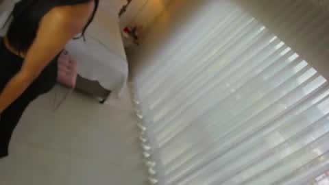Snapshot of anierouse chatting on May 27, 12:02 pm ROUSE online show from May 27, 12:02 pm