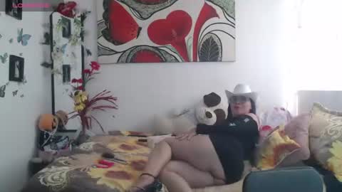 Snapshot of anii_mantilla chatting on June 12, 8:41 pm Anii Mantilla online show from June 12, 8:41 pm