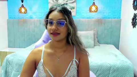 Snapshot of aniie_princess_18 chatting on May 9, 3:12 am anni online show from May 9, 3:12 am