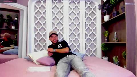 aniie_west online show from February 7, 12:28 pm