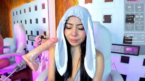 aniie_west online show from March 1, 4:11 pm