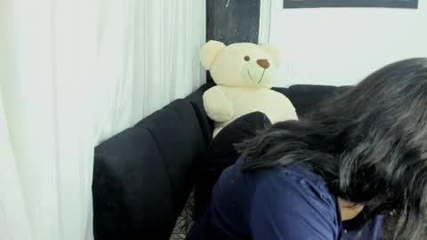 Anissa online show from April 30, 5:03 am