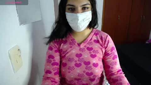 Snapshot of aniisaalii chatting on June 4, 5:24 am Anissa online show from June 4, 5:24 am