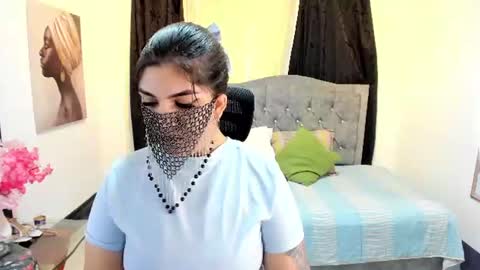 Snapshot of aniisaalii chatting on June 20, 6:44 pm Anissa online show from June 20, 6:44 pm