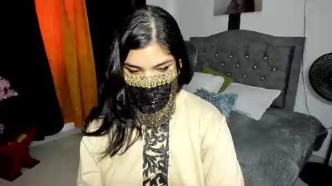 Snapshot of aniisaalii chatting on August 4, 3:14 pm Anissa online show from August 4, 3:14 pm