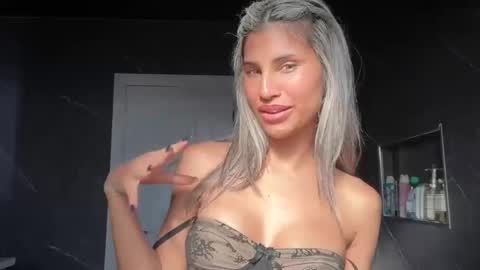 anisha online show from February 24, 12:36 pm