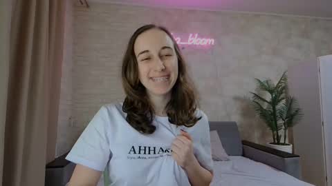 anikabloom online show from February 2, 10:06 pm