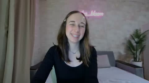 anikabloom online show from February 6, 2:33 am