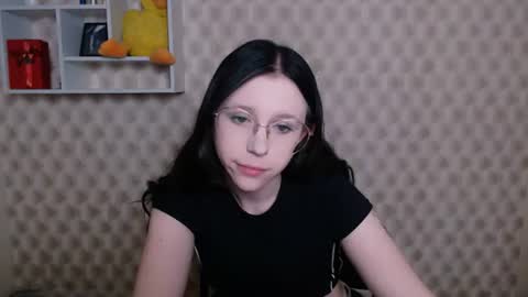 Snapshot of animay77 chatting on June 11, 7:39 am Mia online show from June 11, 7:39 am