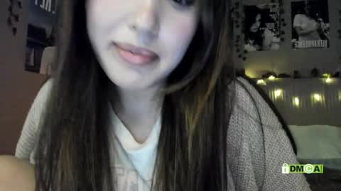 Snapshot of anisa_sweet chatting on December 23, 10:35 am Anisa Moan from LovenseWet from Tip MenuOpen for Private online show from December 23, 10:35 am
