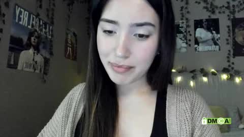 Snapshot of anisa_sweet chatting on March 5, 7:59 am Anisa Moan from LovenseWet from Tip MenuOpen for Private online show from March 5, 7:59 am