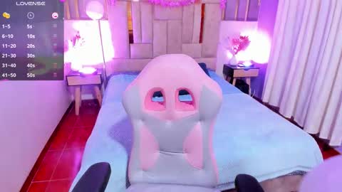 anisha_zambrano online show from November 26, 1:34 pm