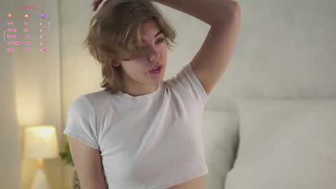 Snapshot of anishavivo chatting on December 4, 12:47 pm AnishaVivo online show from December 4, 12:47 pm