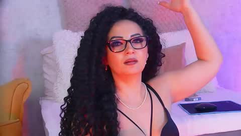 Snapshot of anissia_teaser chatting on November 10, 5:39 am anissia teaser online show from November 10, 5:39 am