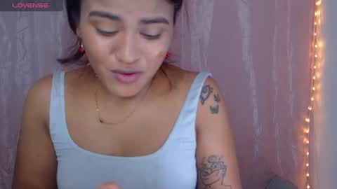 Snapshot of anita23_ chatting on June 11, 2:53 am ANITTA online show from June 11, 2:53 am