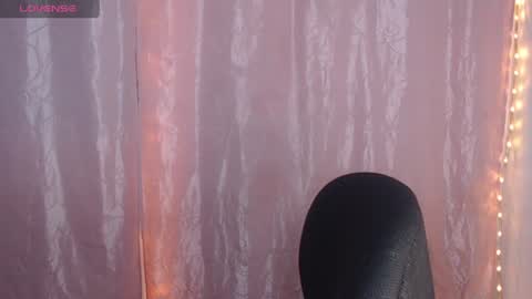 Snapshot of anita23_ chatting on June 19, 1:32 am ANITTA online show from June 19, 1:32 am