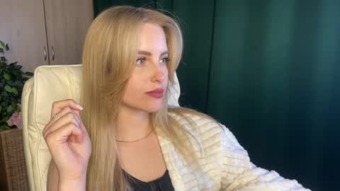 Snapshot of anita_blairr chatting on May 18, 4:07 am Anita online show from May 18, 4:07 am