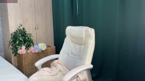Snapshot of anita_blairr chatting on July 7, 1:19 am Anita online show from July 7, 1:19 am