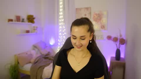 Snapshot of anita_grey_ chatting on November 2, 9:06 pm Anita Grey online show from November 2, 9:06 pm