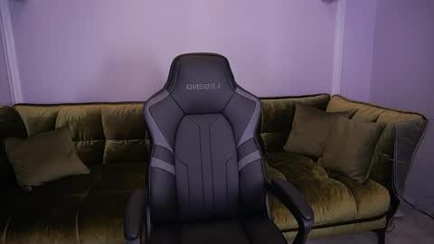 Snapshot of anitabambie chatting on December 2, 2:23 pm Anita online show from December 2, 2:23 pm