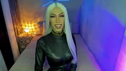 Miss Ann online show from November 28, 2:20 pm