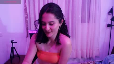 Snapshot of anitafox_ chatting on July 2, 5:35 am Anitafoxx online show from July 2, 5:35 am
