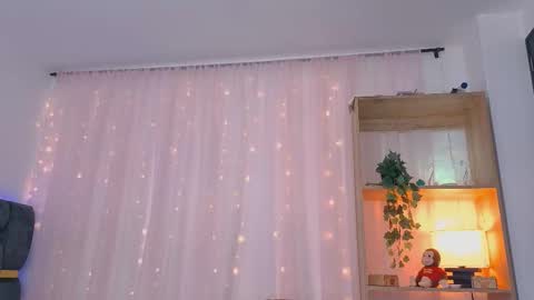 anitaglow online show from September 28, 4:34 pm