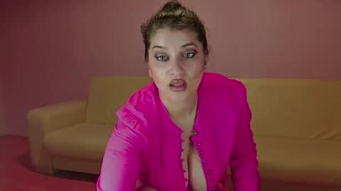 Anitta online show from August 1, 7:02 pm