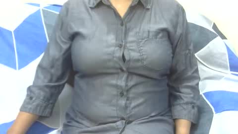 Snapshot of anjali_dogra786 chatting on September 30, 7:02 am anjali_dogra786 online show from September 30, 7:02 am