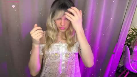 anjalin_sososok online show from April 27, 5:16 am