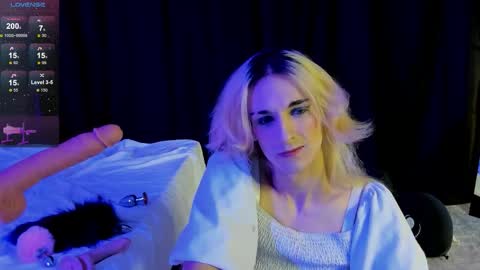 Angel online show from November 5, 7:03 pm