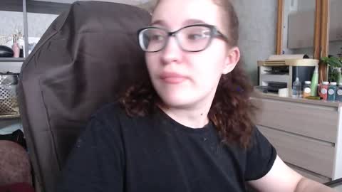 Snapshot of ankey_rayah chatting on February 4, 4:26 am Nameless online show from February 4, 4:26 am