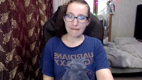 Snapshot of ankey_rayah chatting on May 7, 9:53 pm Nameless online show from May 7, 9:53 pm