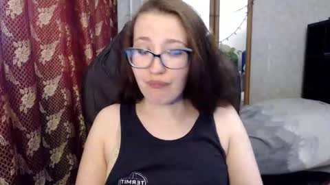 Snapshot of ankey_rayah chatting on May 16, 10:36 am Nameless online show from May 16, 10:36 am