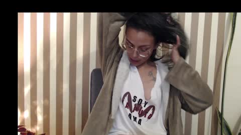 Snapshot of anmaadler chatting on January 17, 12:53 am Anma Adler online show from January 17, 12:53 am