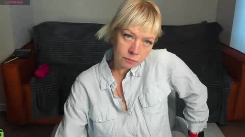 ann_annise online show from May 11, 9:59 am